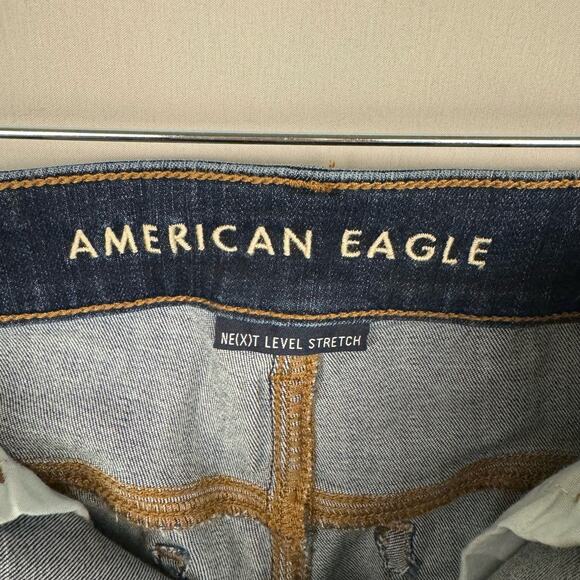 American Eagle Blue Dark Stone Wash Stretch Hi-Rise Cuffed Jean Shorts Sz 8 - Picture 6 of 11